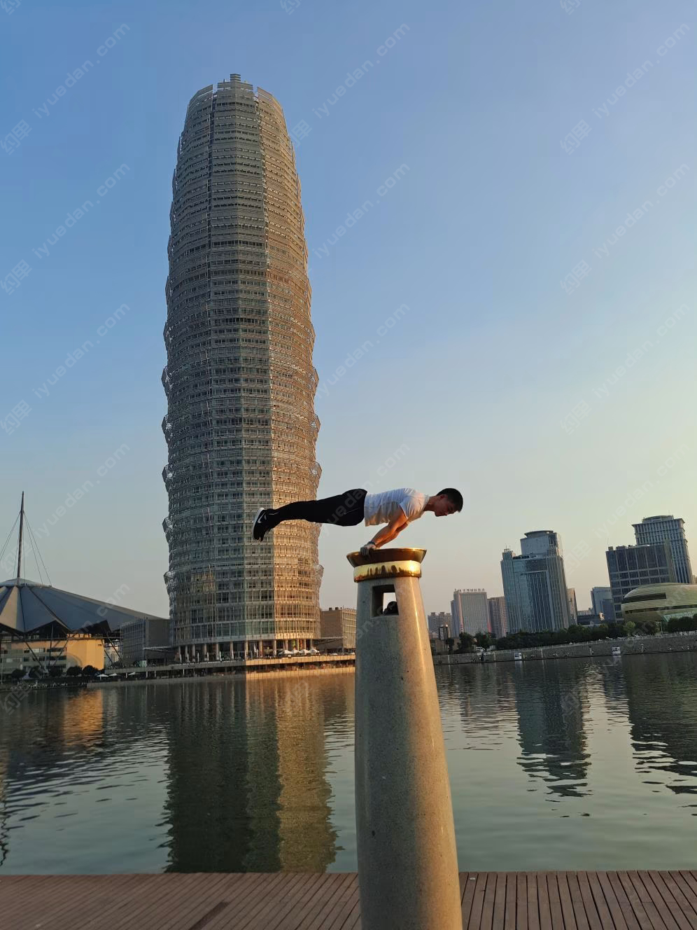 街头健身