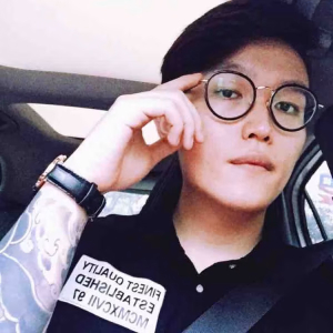 隐约思萱